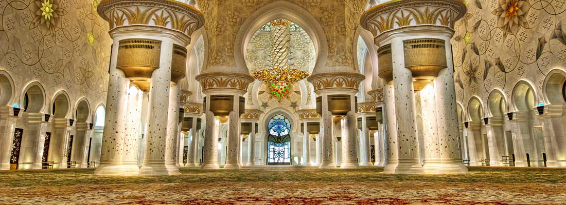 داخل مسجد بزرگ شیخ زائد