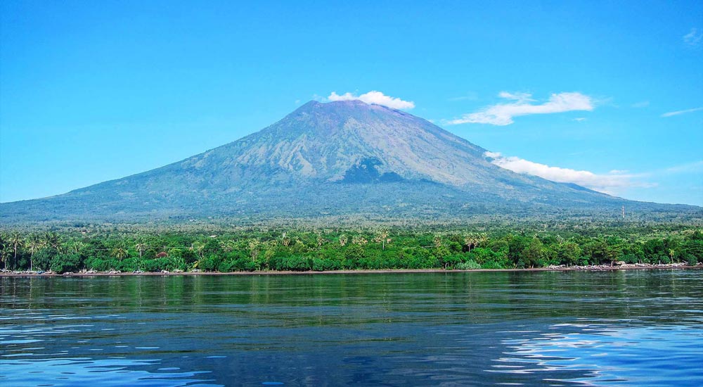 کوه آگونگ بالی