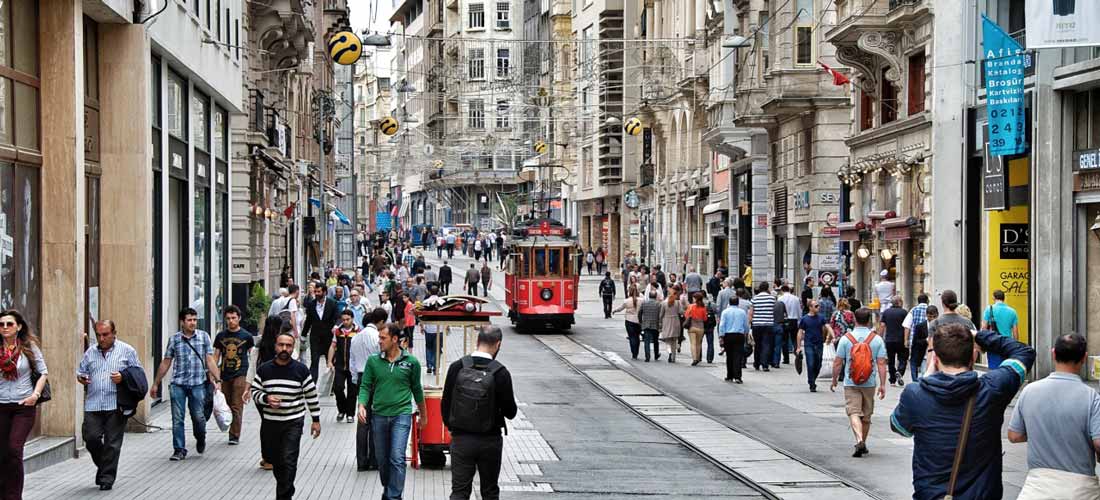 خیابان استقلال در استانبول