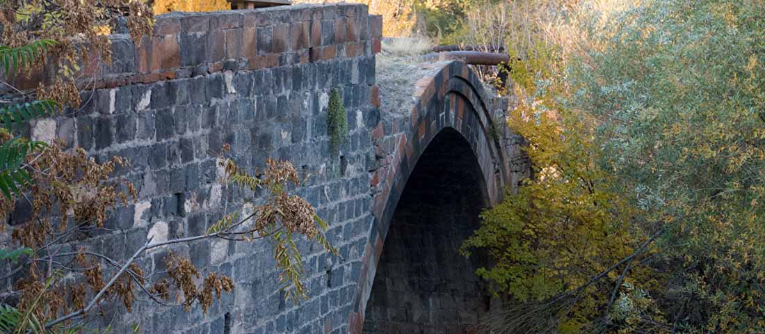 پل سرخ ایروان ارمنستان